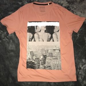 GUESS Men's Graphic Tee Size Medium